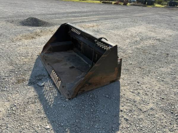 JOHN DEERE RB84 BUCKET 1