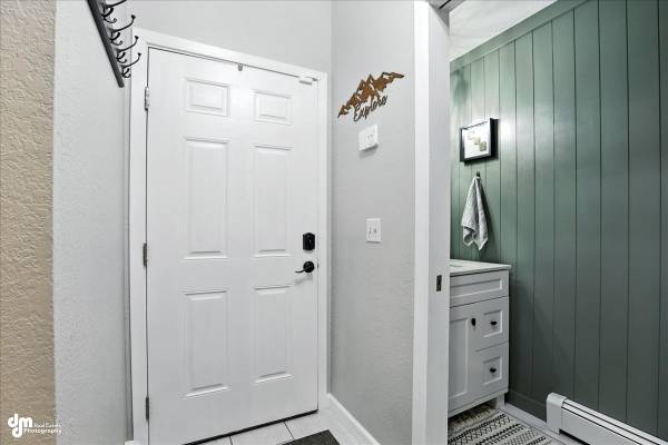 $369,000 / 3br - 1567ft2 - ¡CONDÓ ACTUALIZADO EN ANCHORAGE! (2066 Cliffside Drive) (Anchorage)63991793942531122