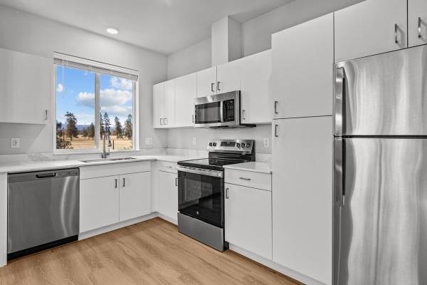 $1,740 / 1br - 728ft2 - Brand New Community with 24/7 Fitness Room! SIX WEEKS FREE RENT!63839293529603120