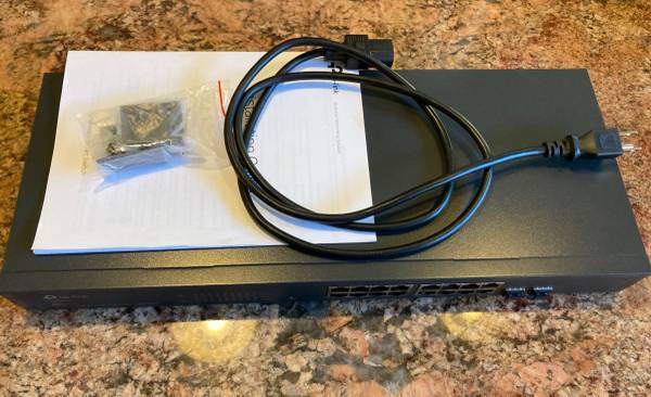 TP-Link Managed Switch 16-Port 1