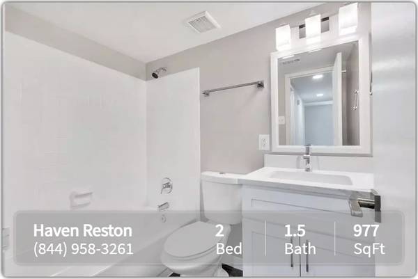 $1,980 / 2br - 977ft2 - This stylishly renovated 977 sq ft 2 bed / 1.5 bath is a must-see! (Reston)63896393852419122