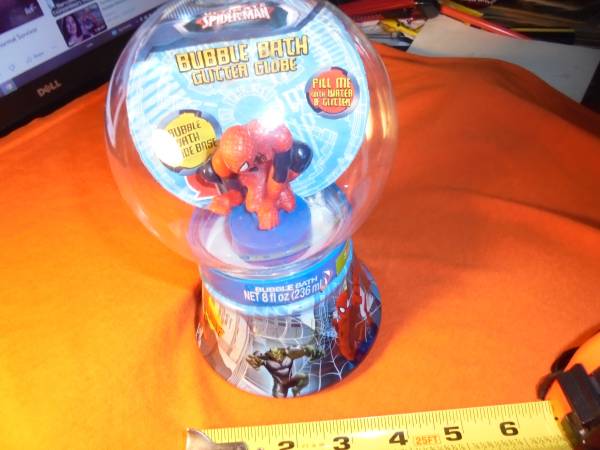 Amazing SPIDER-MAN PVC Figure Bubble Bath Glitter Globe! $25.00 Shippe 1