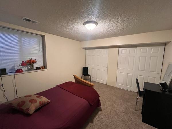 Nice and Cozy Rooms for International Students/ or Responsible Adults 1