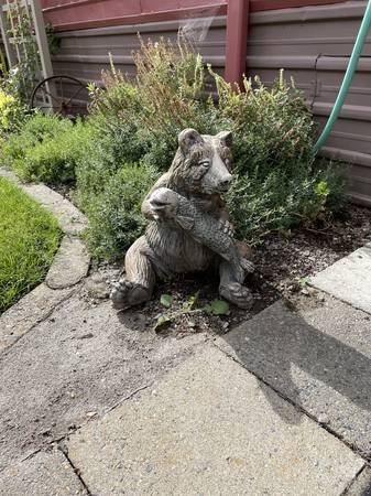 Cement bear statue 1