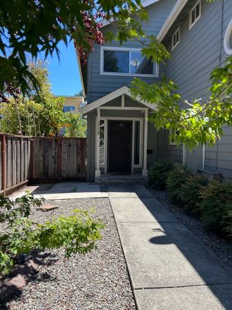 $5,000 / 3br - ¡Hermosa y luminosa casa en alquiler! (santa cruz)63658095751043121