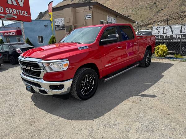 2019 Ram Big Horn 4x4 Crew Cab, pocos kilómetros, ¡solo 23 mil! - $31,999 (Wenatchee, WA)63442635856771122