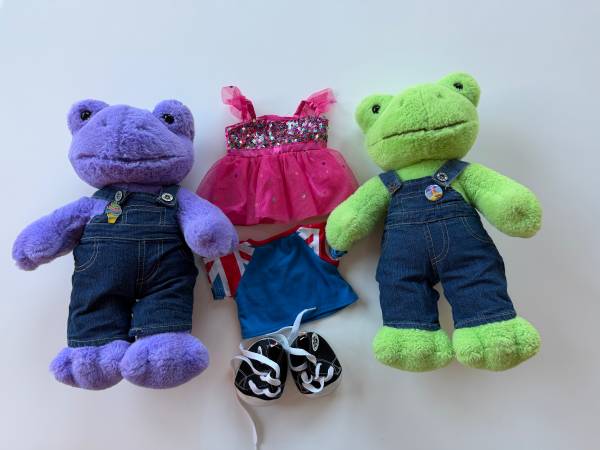 Build A Bear Frogs & Clothes - Like New 1