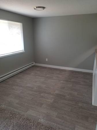 $2,006 / 2br - 985ft2 - Pay Rent On-Line, Storage units, Covered Parking, Disposal (Fairview)64039059163394122
