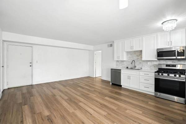 $920 / 1br - Large Fully Renovated 1 Bedroom / 1 Bath in Berkeley (berkeley)63888989565187124