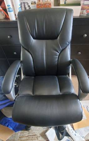 Like New Executive  Office Chair, IKEA, HEMNES 1