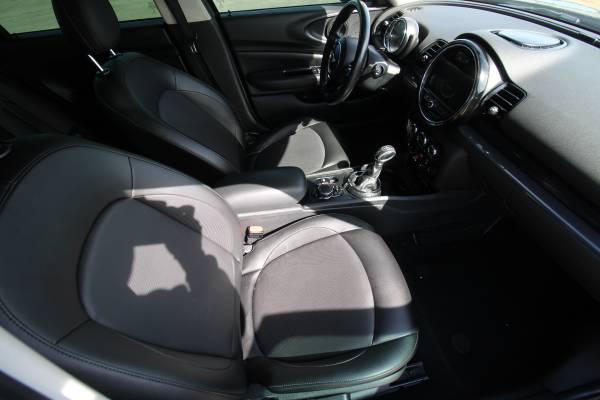 2016 F54 MINI COOPER CLUBMAN, servicio realizado, color NEGRO MEDIANOCHE, solo 125 000 millas - $7 900 (especializados únicamente en MINI / FINANCIACIÓN DISPONIBLE)63470768167553124