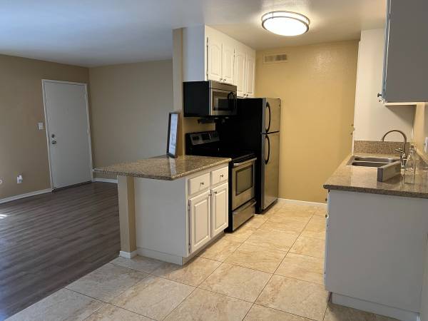 $1,575 / 1br - 659ft2 - 🌼Available Now! 1 Bedroom Apartments at River Park Villas📞 (Fresno)63872986677123122