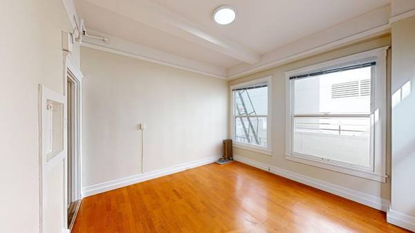 $906 / 1br - ¡Habitación remodelada con San Rafael! (san rafael)63888989389441123
