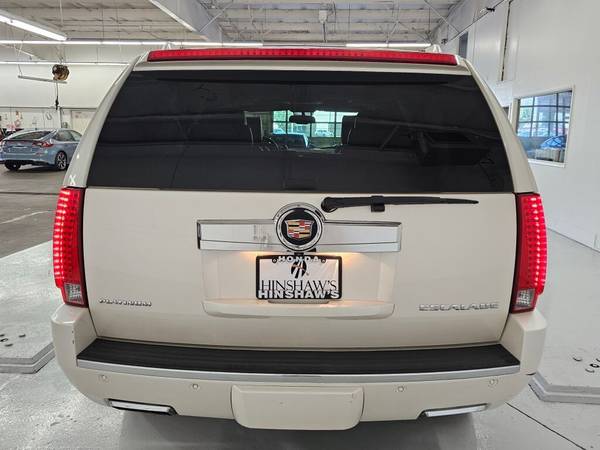 2013 CADILLAC TRUCK ESCALADE PLAT Platinum Edition - $18,999 (#1 Pre-owned Selection)63617278988931123