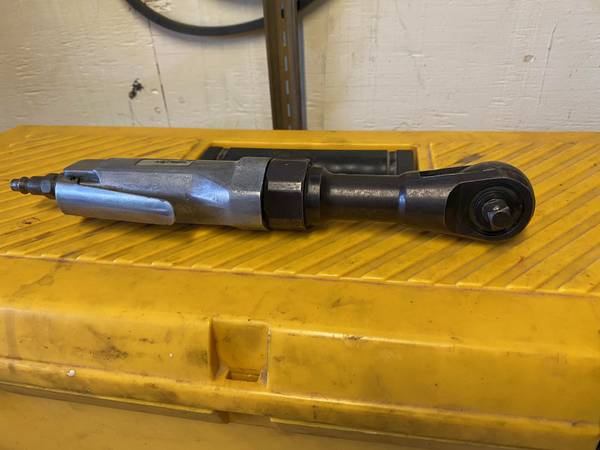 ALLTRADE 1802-A-133 Pneumatic Tool 3/8" Air Ratchet Wrench 1