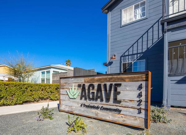 $2,695 / 2br - Apartamento reformado de dos habitaciones en el centro de SD ** Ventiladores de techo ** Apto para perros/gatos (San Diego)63657123923841124