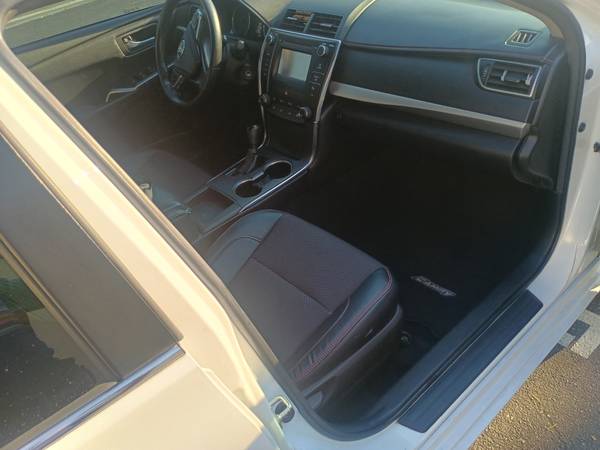 2016 Toyota Camry SE - $10,500 (Van Nuys)63623949086721124