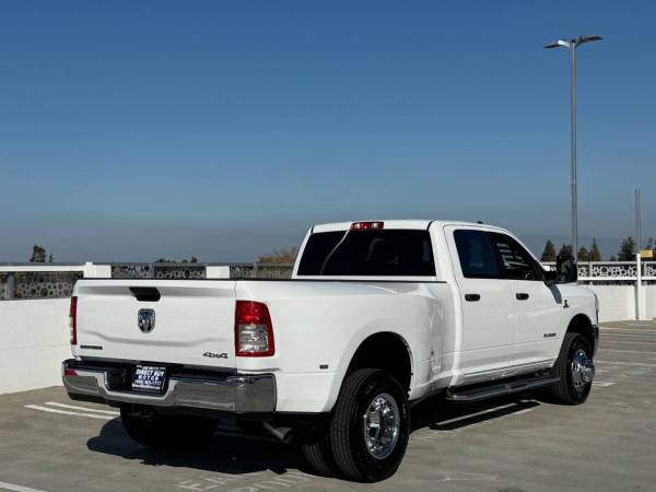 2024 RAM Big Horn 4dr - Photo 10