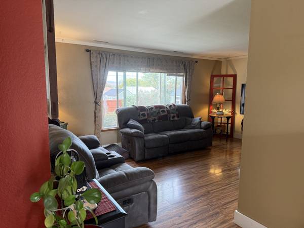 $420,000 / 4br - 2262ft2 - 4 bed, 2 bath home for sale (Prosser)63922560134658124