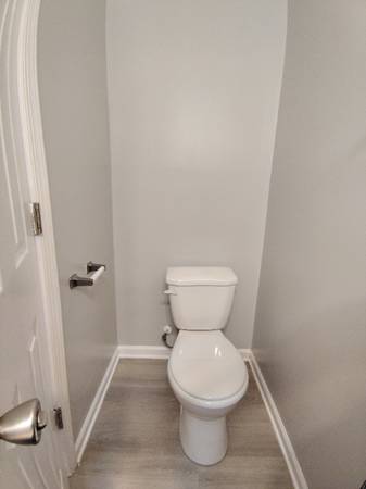 $1125.00 / 2br - 948ft2 - Cozy Timberlake Area 2 Bed Townhouse in Lynchburg | 1.5 Baths | $1125/63851970563971120