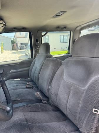 2000 GMC Sierra 3500 - $2800 (Los Ángeles)63470894460803124