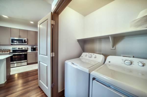 $1,635 / 1br - 755ft2 - Elevators, Walk-in Closets with Built-in Shelving, 1 Bed (1935 S Santan Village Pkwy, Gilbert, AZ)63623896984451123
