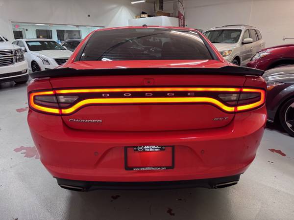 2018 Dodge Charger SXT *ONLY 94k ORIGINAL MILES* - $16,995 (Charlotte)63613512813569123