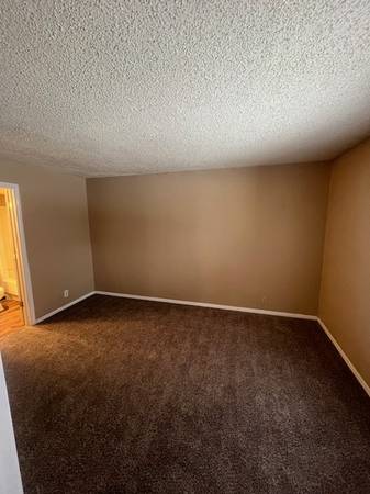 $1,059 / 2br - 900ft2 - 2B/2B - PET FRIENDLY - Washer/Dryer Connections (The Summit of Jenks)63982132552194122