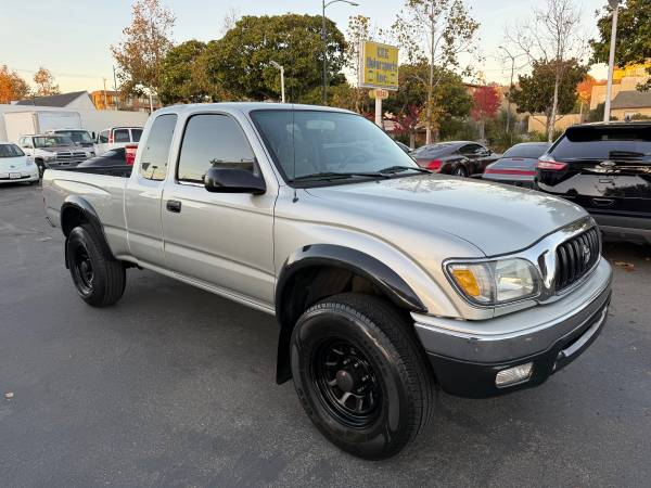 2002 Toyota Tacoma PreRunner Auto Silver Very Good Condition 1