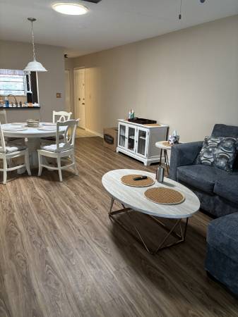 $2,300 / 2br - 960ft2 - Beautiful 2 bed/2 bath Seasonal Rental (Largo)63991228906499123