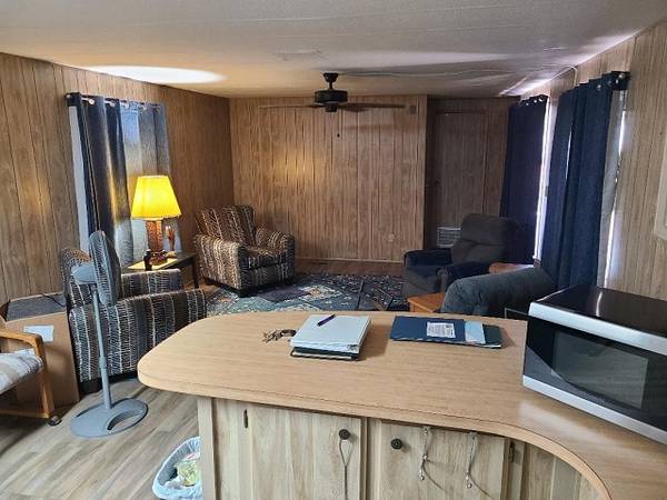$17,900 / 924ft2 - Part Furnished With Newer Central A/C In Pet Friendly 55+ Park! (Mesa)64150963129729122