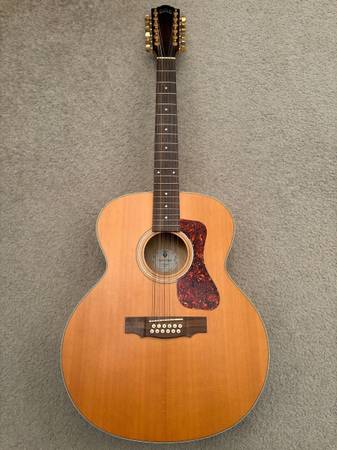 Guild F-2512E Jumbo 12-String Acoustic-Electric Guitar Natural 1