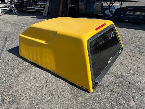 Nissan camper shell 1986-04 1