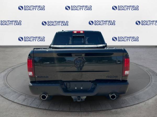 Ram 1500 Classic Warlock 2021, camioneta, color Negro Diamante Perlado - $29,625 (LLAME AL 313-263-7351 PARA VER DISPONIBILIDAD)63488168409987124