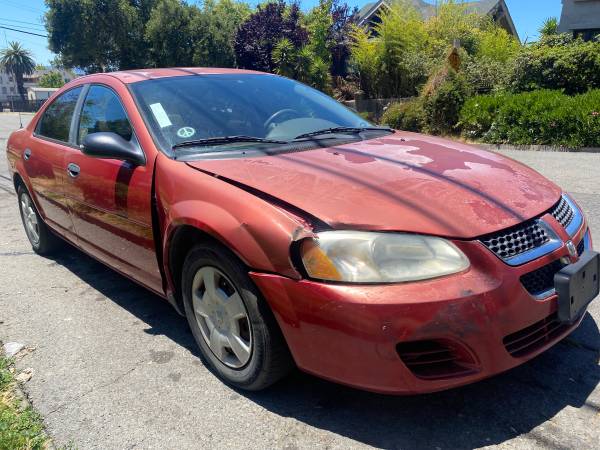 2005 DODGE STRATUS SEDAN RUNS GREAT MUST SEE - $1,900 (san leandro)63613295307907124