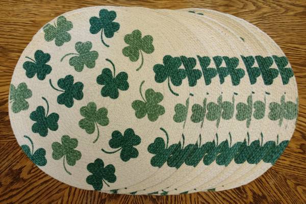 Shamrock Placemats, Eight 15" 1