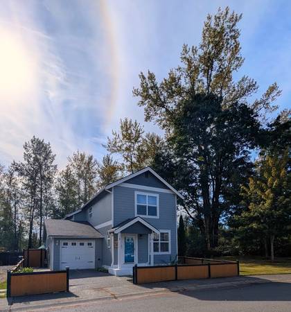 $2795.00 / 3br - 1428ft2 - Charming 3 Bed, 2.5 Bath Single Family Home in Sultan, WA - Available63934289504643120
