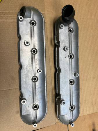 Valve covers LS  Ls1 Ls6 From 04 Chevy Corvette 1