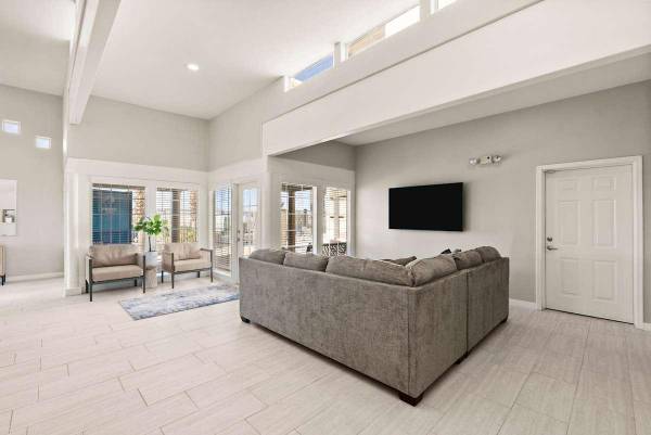 $1,210 / 1br - 650ft2 - ¡$100 de descuento mensual! Elegante de 1 dormitorio/1 baño con armarios grandes63667278450307123