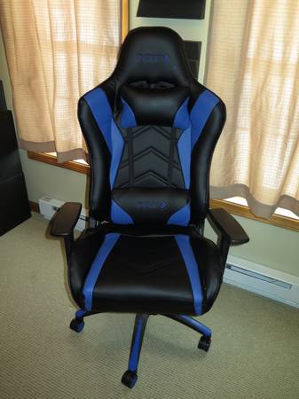 Staples Emerge Vartan Bonded Leather Ergonomic Gaming Chair 1
