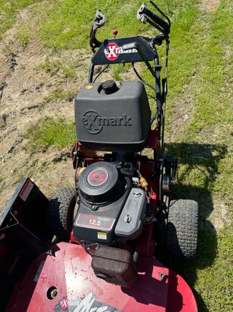 Piezas o reparación de cortacésped Exmark Metro walk behind!! - $550 (Loganville)63470457743745123