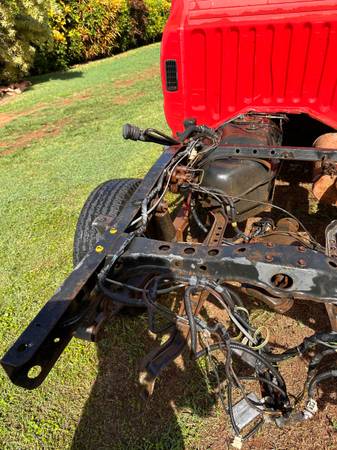 gas tank Tacoma 1995 / 2004 first generation off 1997 OEM 4x4 V6 1