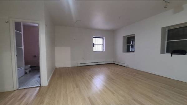 $6,000 / 2000ft2 - 2,000sq.ft Loft In Lower East Side / Dimes Square (Lower East Side)63945497967491122
