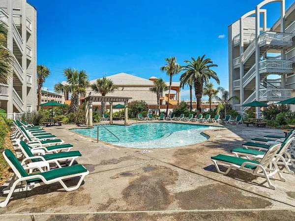 $60 / 1br - BALCONY VIEWS OF THE BEACH FOR SUNRISES AND SUNSETS (Galveston)63611864936833121