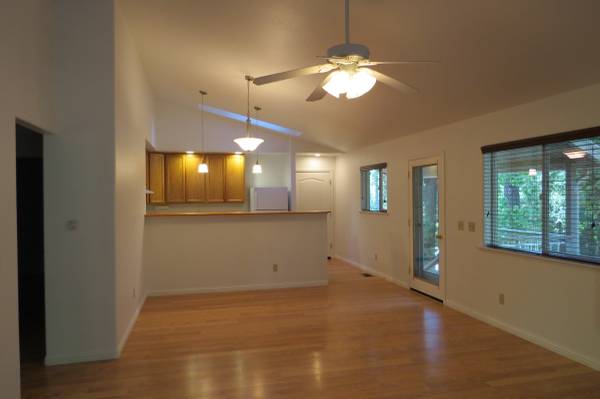 $2,795 / 3br - 1800ft2 - Casa en alquiler en Nevada City 3/3, cuartos separados para suegros (Área de Grass Valley)64043663283969122