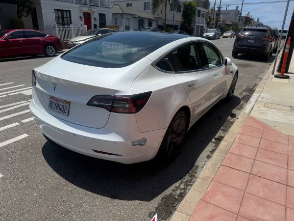 2019 Tesla Model 3 Standard Range+--Price w/$4000 IRS Rebate - $11,000 (Los angeles)63624558312195122