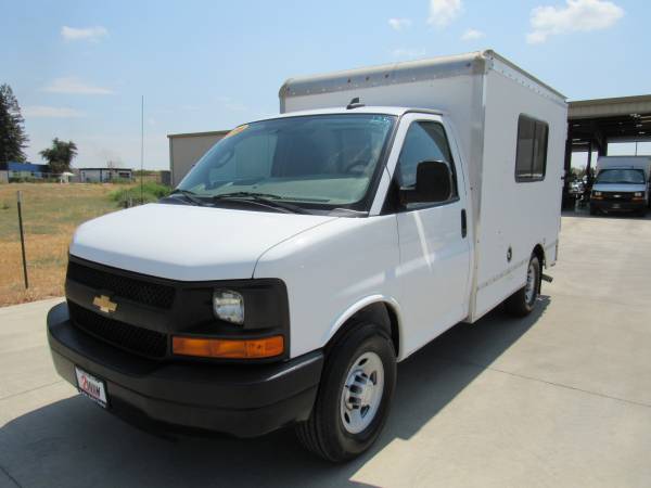 2016 CHEVROLET EXPRESS COMMERCIAL CUTAWAY VAN - $24,995 (2WIN AUTO SALES)63619531197825122