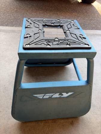 Fly Racing Podium Stand 1