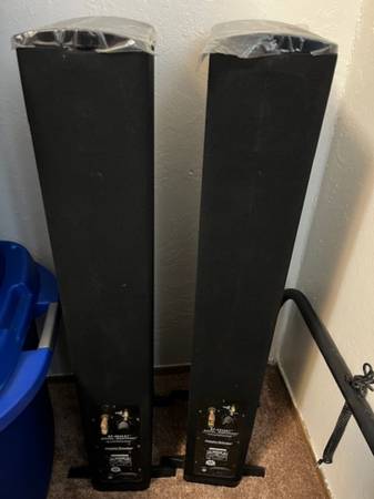 Definitive Technology BP-8040ST Floorstanding Speaker 1