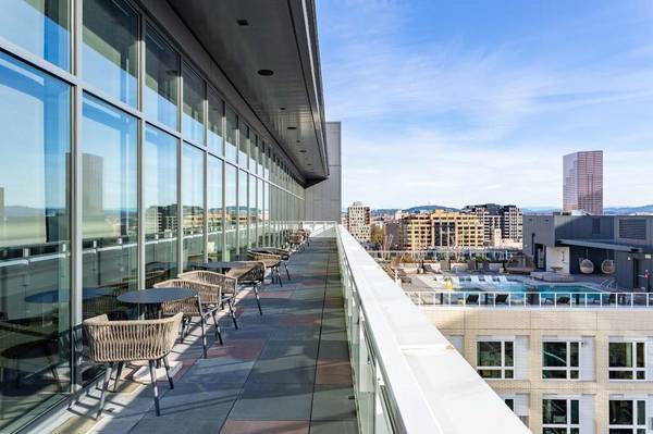 $1,920 / 1br - 605ft2 - Up To 8 Weeks FREE  Pearl Luxury Living w/ Heated Pool + Hot Tu (Pearl District)63842022569985122